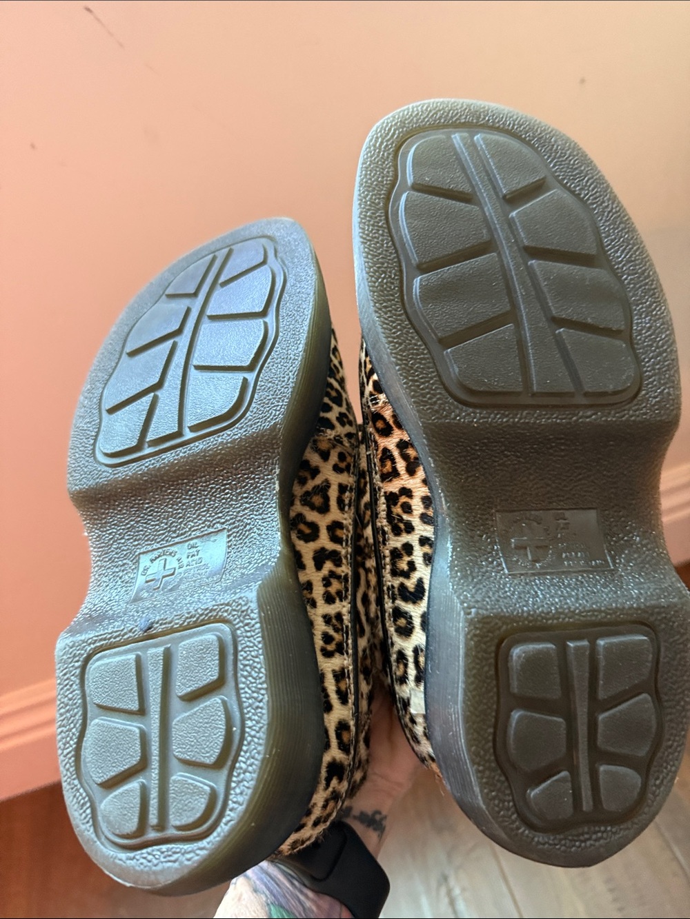 Dr. Martens Leopard Print Buzz - Black/Tan - Picture 3 of 4